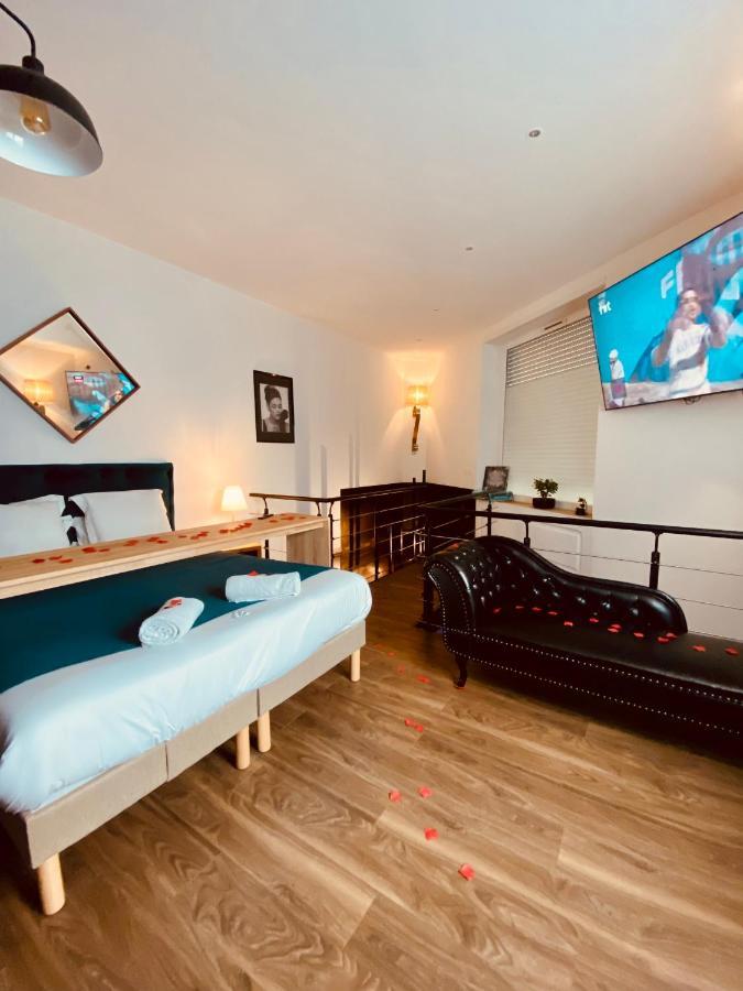Mieuxqualhotel Jacuzzi Privatif La Retro بوردو المظهر الخارجي الصورة